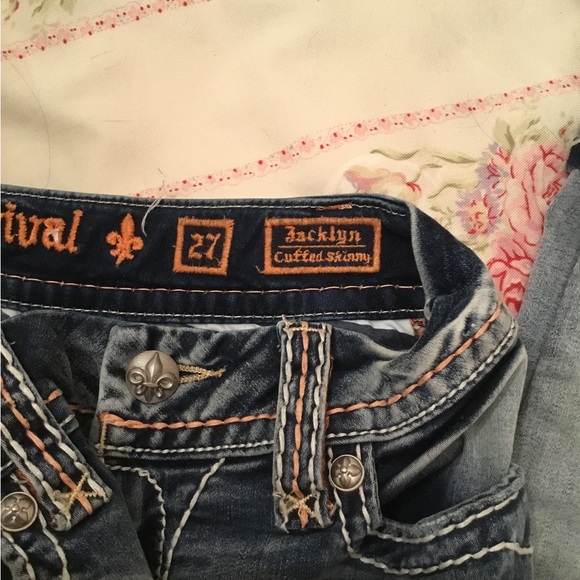 Ladies Rock Revival Jacklyn Cuffed Skinny Jeans - Picture 2 of 2